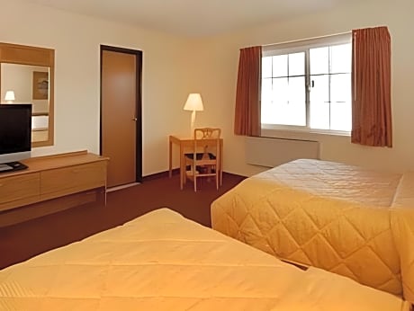 Queen Room with Two Queen Beds - Non-Smoking