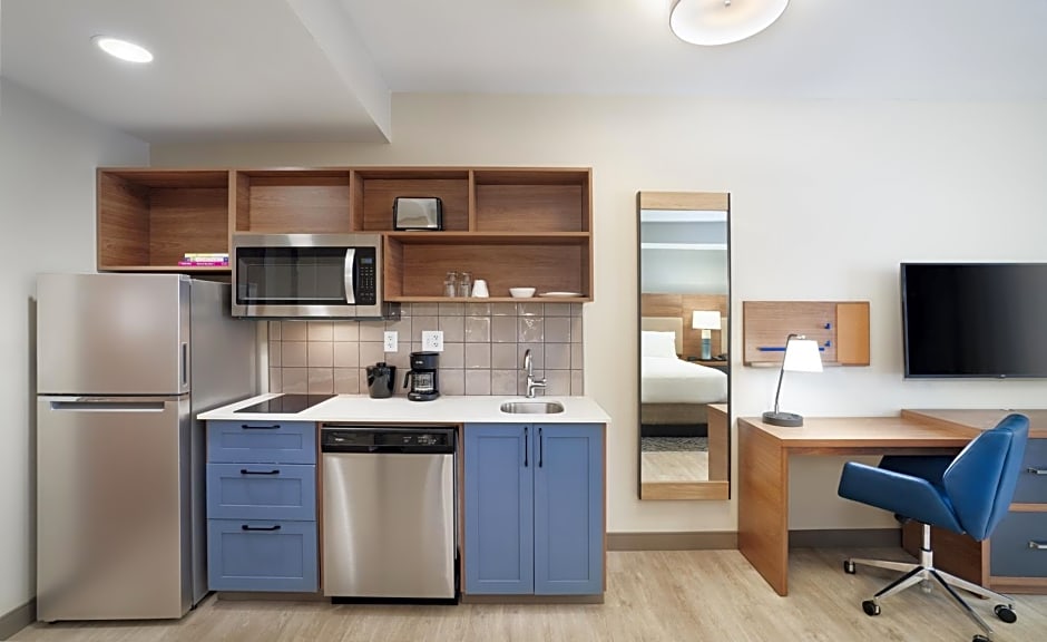 Candlewood Suites - Asheville Downtown, an IHG Hotel