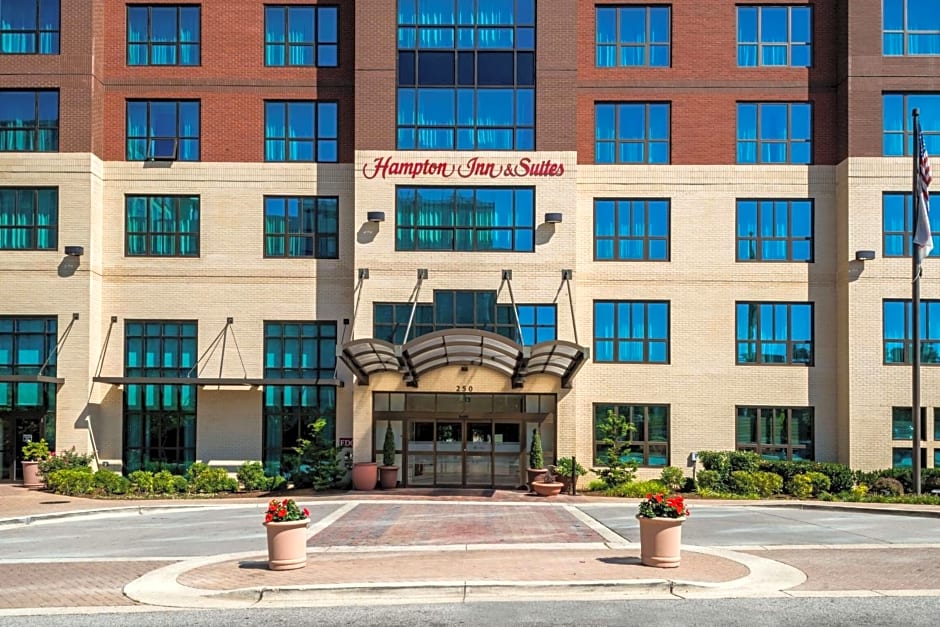 Hampton Inn By Hilton & Suites National Harbor/Alexandria Area