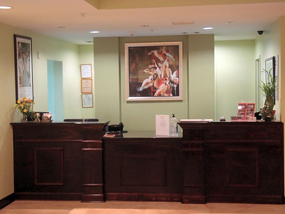 Ambassador Inn & Suites