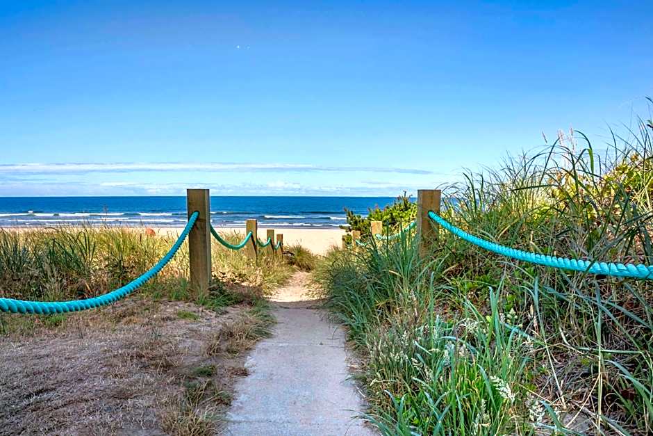 Lincoln Sands Oceanfront Resort, Ascend Hotel Collection