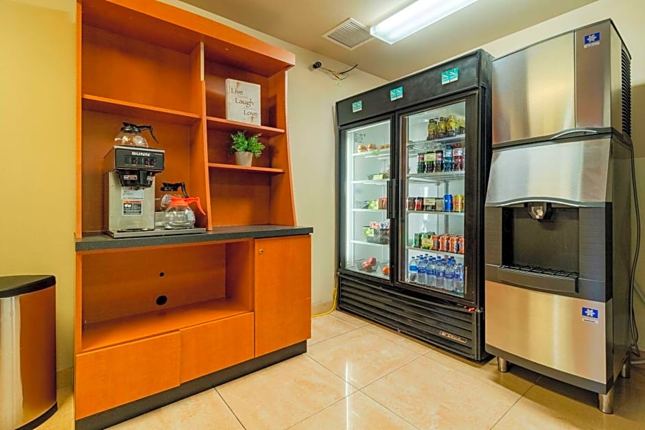 Holiday Inn Express & Suites Englewood - Denver South, an IHG Hotel