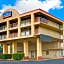 Super 8 by Wyndham Nashville Downtown