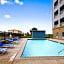 Days Inn & Suites by Wyndham Galveston West/Seawall
