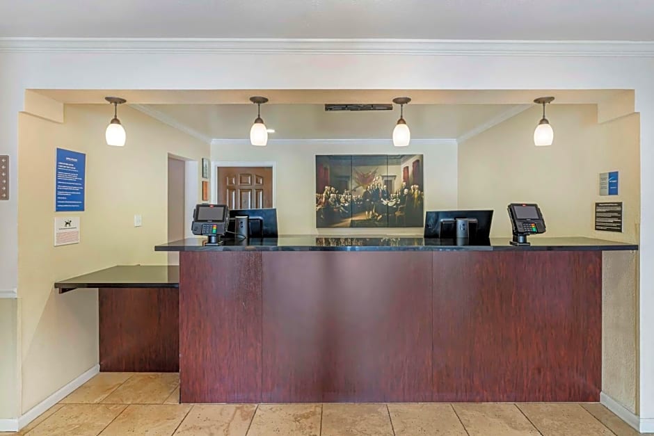 Best Western Salinas Monterey Hotel