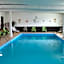 Days Inn & Suites by Wyndham Bridgeport - Clarksburg