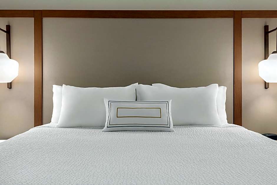 Fairfield Inn by Marriott Visalia Sequoia