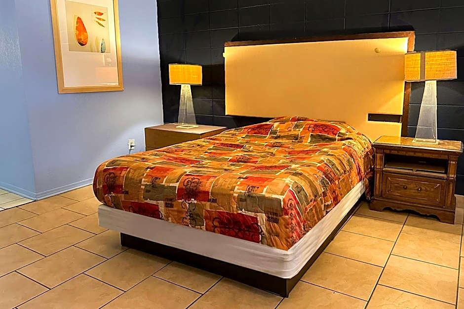 Luxury Inn By OYO Albany