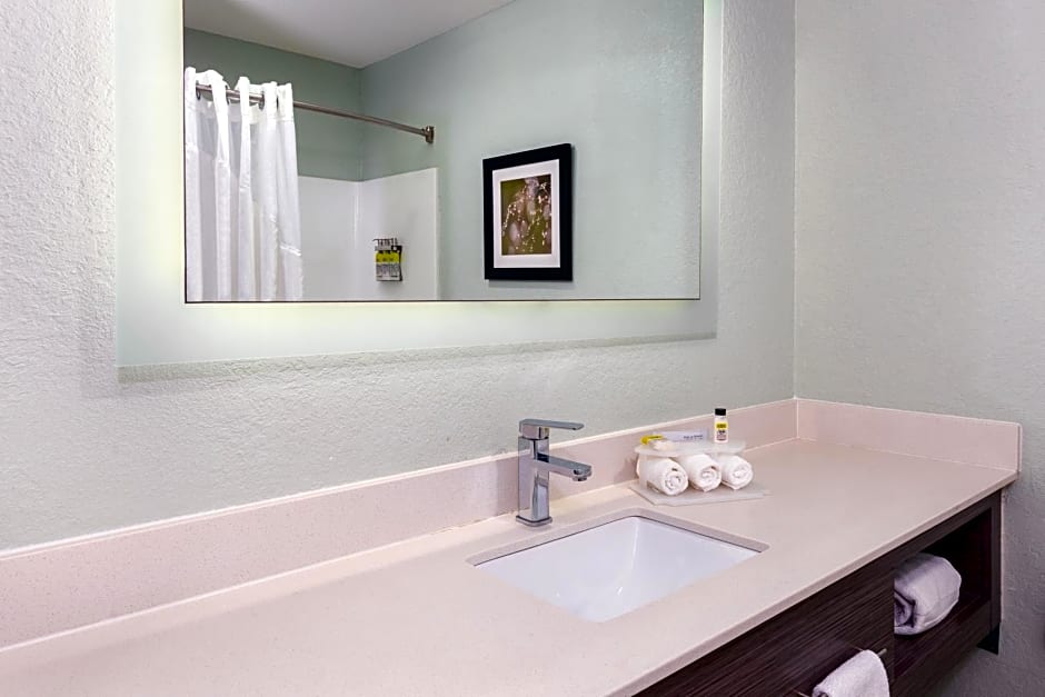 Holiday Inn Express Hotel & Suites Bonita Springs