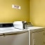 Econo Lodge Louisville Airport