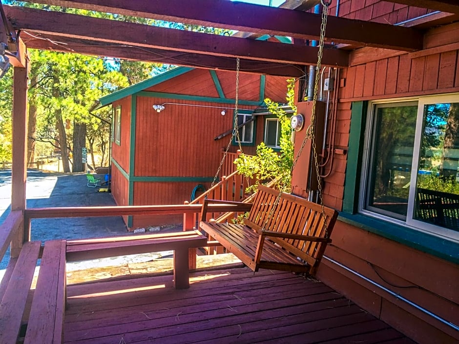 ITH Big Bear Lake Hostel & Retreat Center