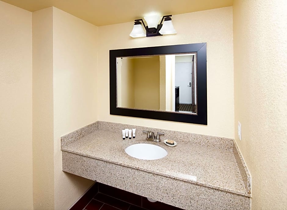 Red Lion Inn & Suites Redding