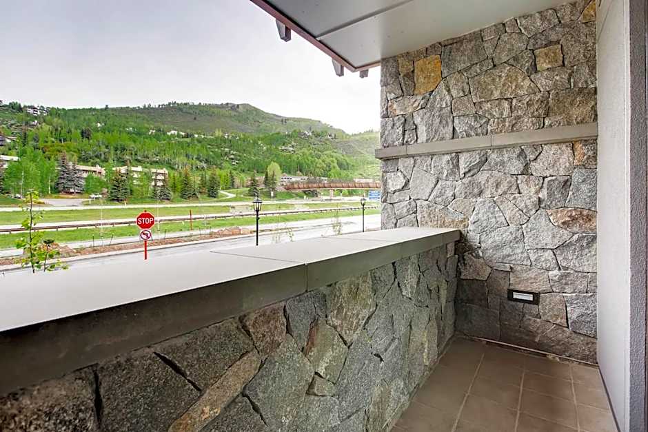 The Lion Vail