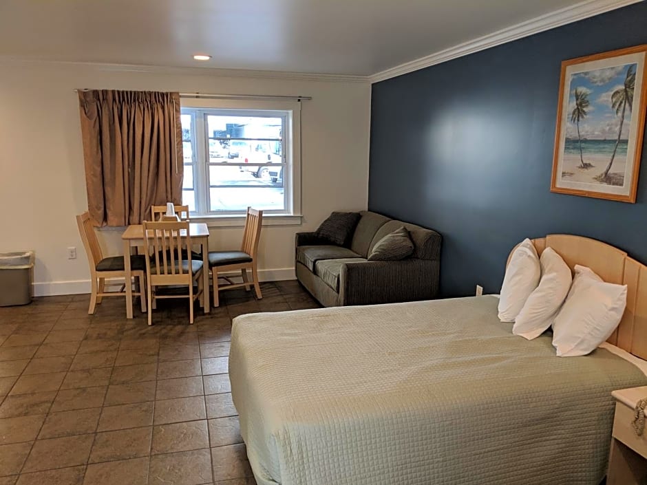 Crystal Sands Motel