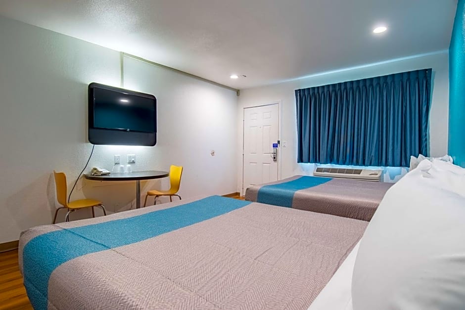 Motel 6-San Bernardino, CA - Downtown