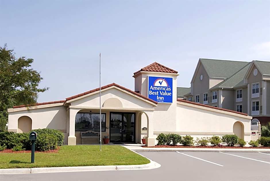 712 INN
