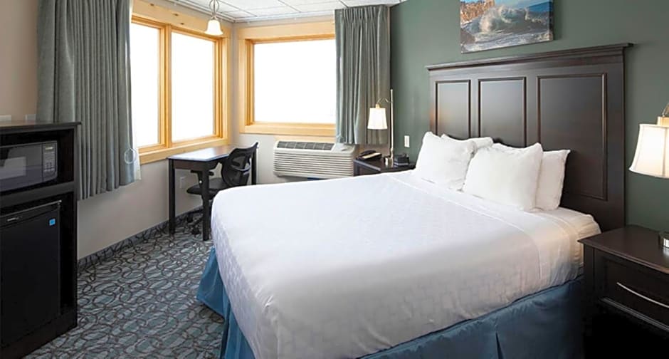 Park Point Marina Inn