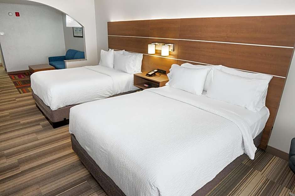 Holiday Inn Express and Suites - Stroudsburg
