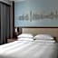 Courtyard by Marriott Chicago at Medical District/UIC
