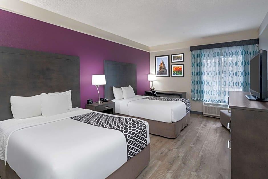 La Quinta Inn & Suites by Wyndham Albany Airport