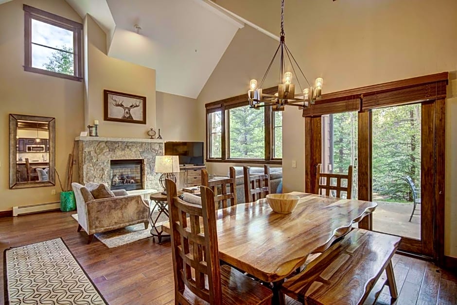 Mountain Thunder Lodge
