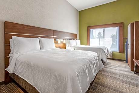 2 Queen Suite