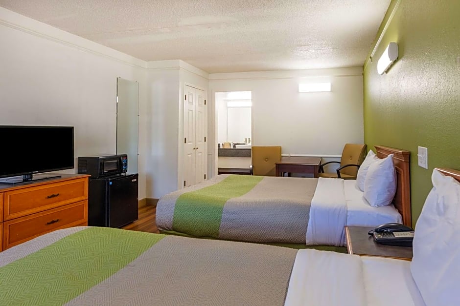 Motel 6-Knoxville, TN
