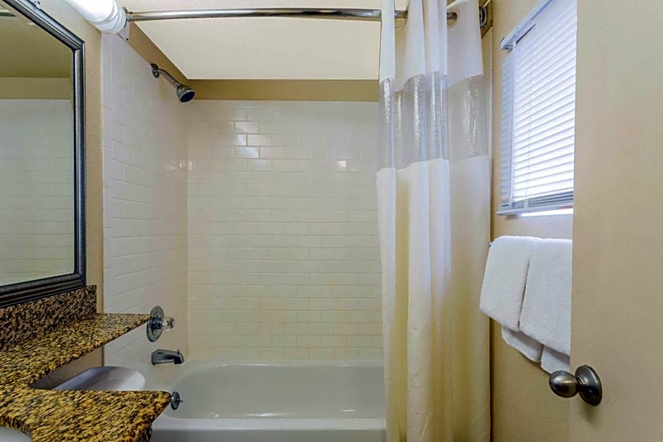 Travelodge by Wyndham Virginia Beach