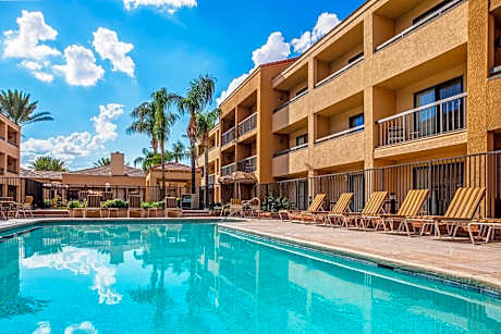 Courtyard by Marriott Tucson Airport