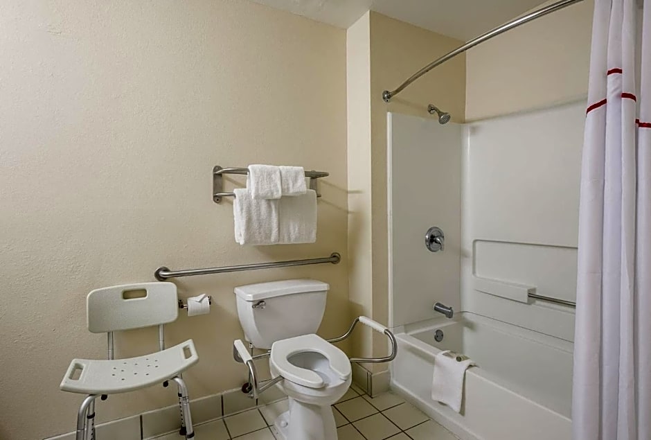 Red Roof Inn & Suites Knoxville East