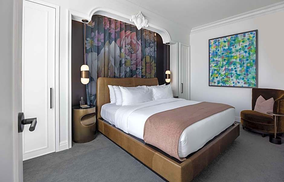 Daxton Hotel Birmingham, Curio Collection by Hilton