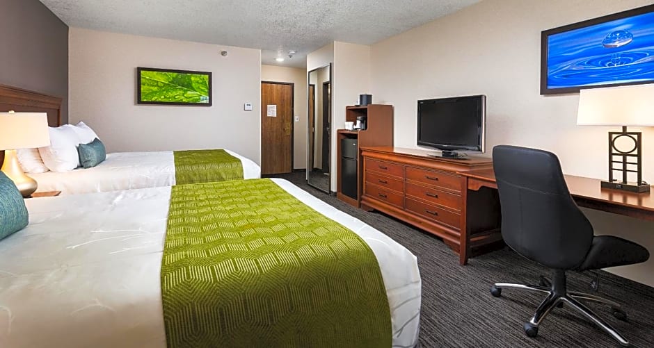 Best Western Plus Landmark Inn