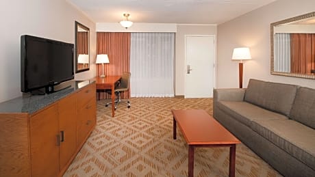 Non-Smoking King Bed Whirlpool with Balcony