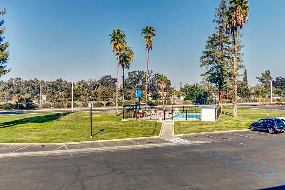 Motel 6-Visalia, CA