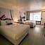 Newly Room in cozy hotel with Super location to the Parks