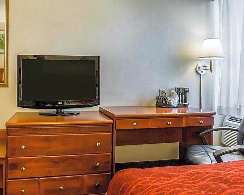 Red Lion Inn & Suites Long Island City