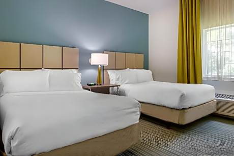 Studio Suite with Two Double Beds and Mobility Accessible Tub - Non-Smoking