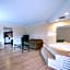 Red Roof Inn & Suites Monterey