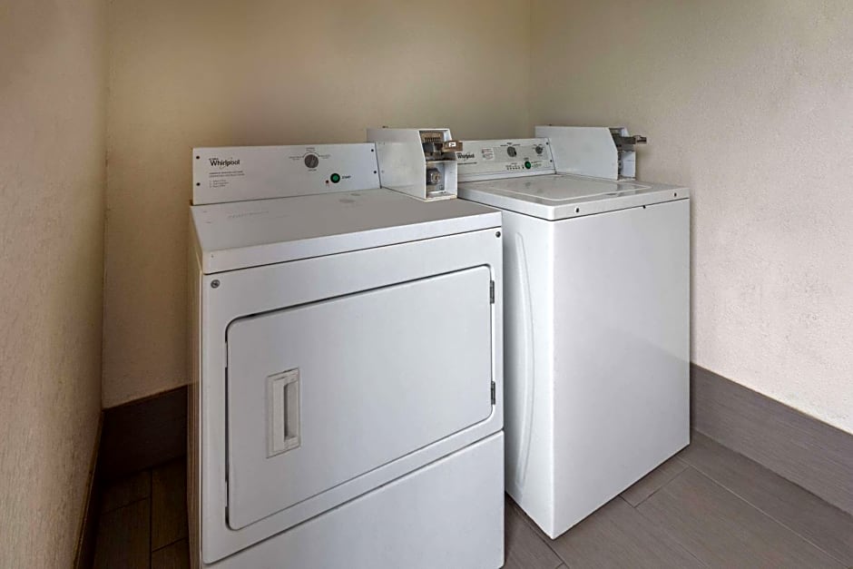 Days Inn by Wyndham Douglasville-Atlanta-Fairburn Road