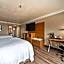 Best Western Plus Newport Mesa Inn