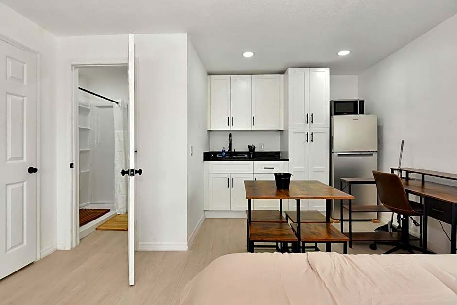 Blue Mist Motel - Room # 12