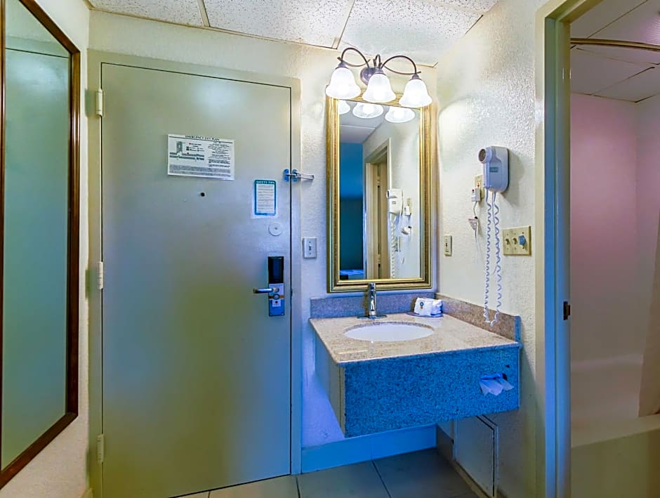 Quality Inn & Suites West Chester