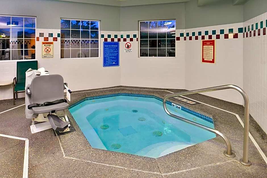 Holiday Inn Express Hotel & Suites Portland - Jantzen Beach
