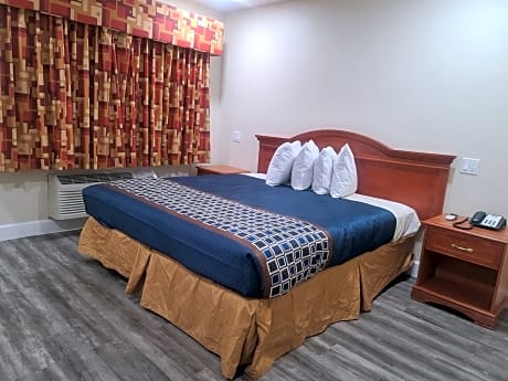King Room - Non-Smoking