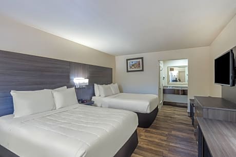 Deluxe Queen Room with Two Queen Beds - Ground Floor/Non-Smoking