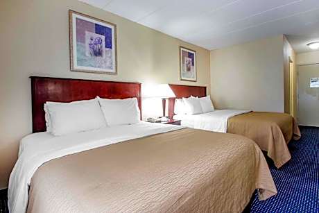 Queen Room with Two Queen Beds - Non-Smoking