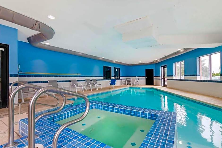 Best Western Plus Olathe Hotel & Suites