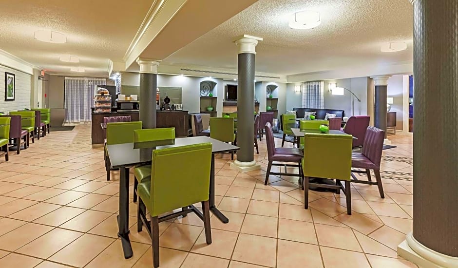Travelodge by Wyndham Houston Cy-Fair