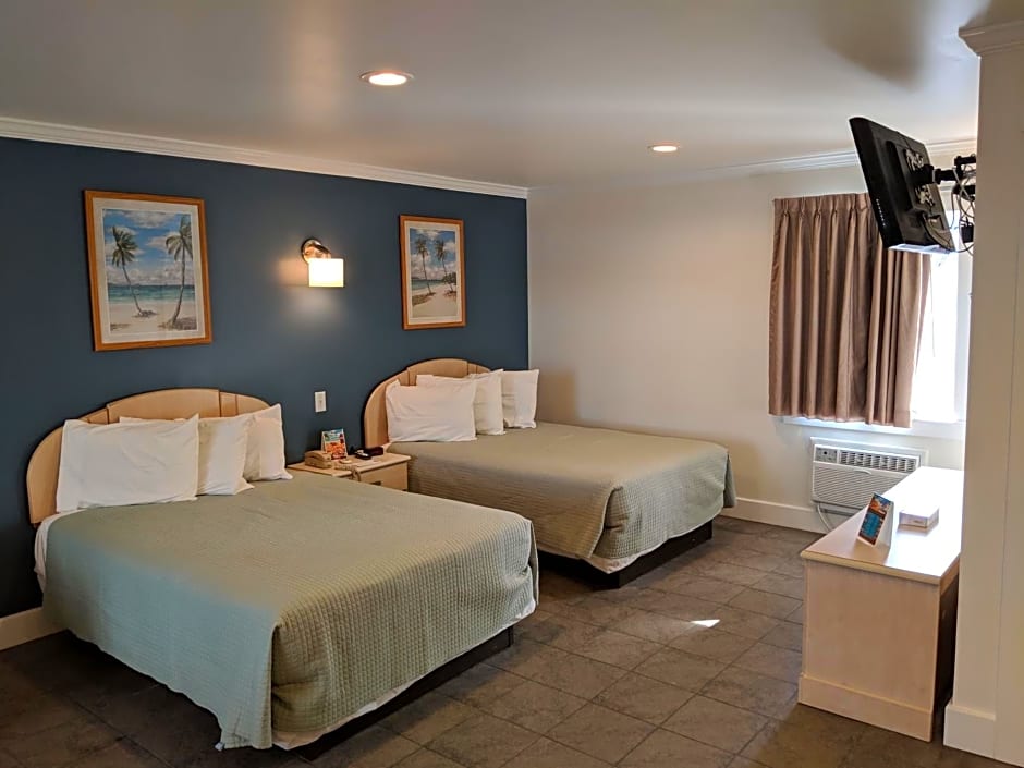 Crystal Sands Motel