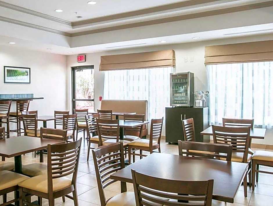 Restwell Inn & Suites I-45 North